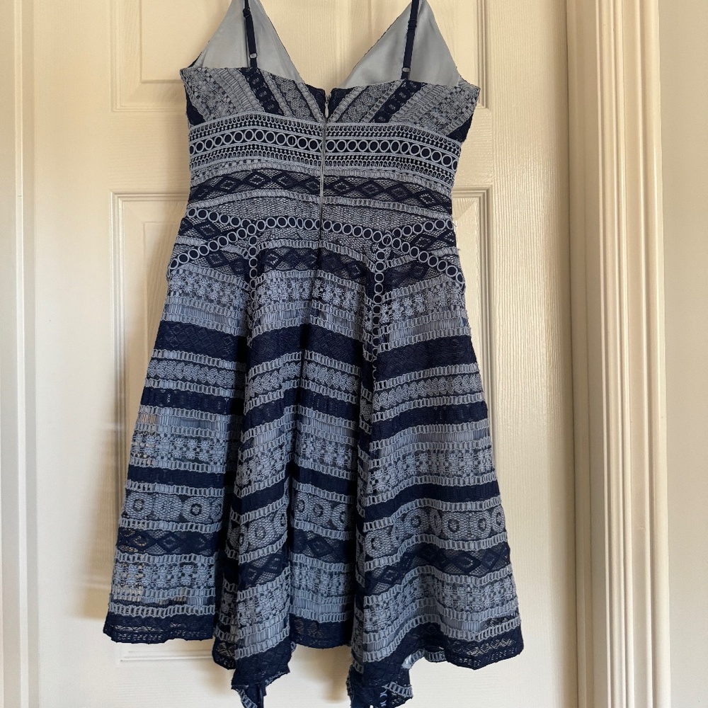 Ever New Women's Linear Fit and Flare Lace Eyelet Mini Dress Size 2 Navy - Picture 2 of 11